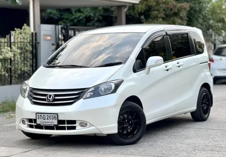 2010 Honda Freed 1.5 E รถบ้าน สภาพดี