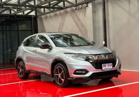 2019 HOND HRV 1.8 RS รุ่นTOP SUNROOF รถมือเดียวออกป้ายแดง รถวิ่งน้อย ไม่เคยมีอุบัติเหตุครับ
