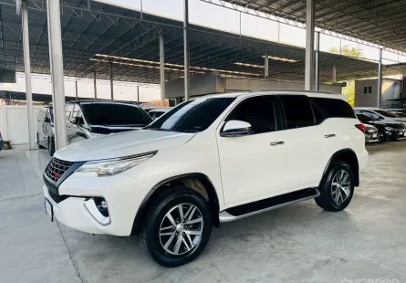 TOYOTA FORTUNER 2.4 V ปี 2020 รถสวย มือแรกออกห้าง พร้อมใช้ ไมล์น้อย TOP สุด รับประกันตัวถังสวย