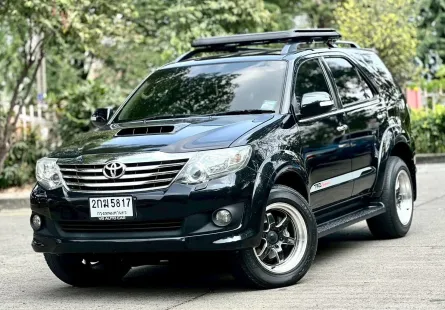 2012 Toyota Fortuner 3.0 V 4WD SUV ออกรถฟรี