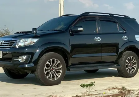 TOYOTA FORTUNER 3.0 V ขับ2 ปี 2015จด2016