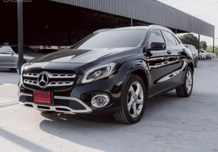 2020 Mercedes-Benz GLA-Class 1.6 GLA200 SUV ออกรถง่าย รถสวย ไมล์น้อย 