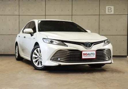 2020 Toyota CAMRY 2.5 Hybrid Premium Sedan AT ไมล์แท้ 4 หมื่น สภาพตัวรถไม่ต่างจากรถใหม่ B6767
