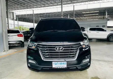  Hyundai H-1 2.5 Elite 2020 สภาพดี ไมล์น้อย