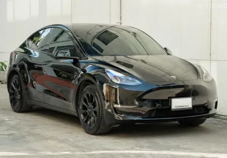 รถไฟฟ้า Tesla Model Y Long Range AWD 2023 มือเดียวจากศูนย์ ไมล์น้อย 