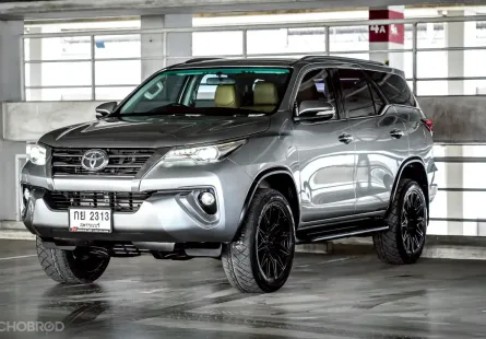 Toyota Fortuner 2.8V 2016 รถ SUV มือสองสภาพดี