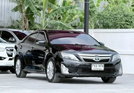 Toyota Camry 2.5 HV 2013 รถครอบครัวสุดหรู