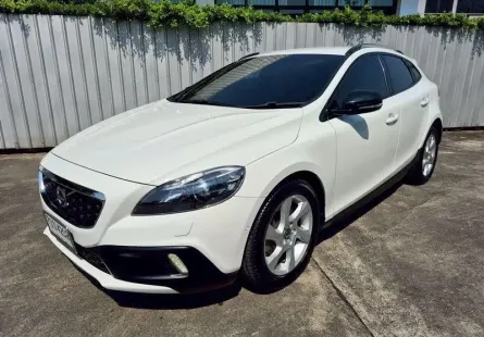 VOLVO V40 D4 2.0 CROSS COUNTRY ปี 2016