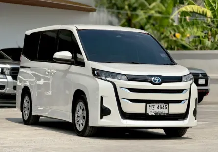 Toyota Noah 1.8 Hybrid 2024 รถครอบครัวสุดหรูหรา