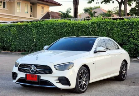 2022 Mercedes-Benz E-Class 2.0 E300e รถเก๋ง 4 ประตู ออกรถง่าย รถสวย ไมล์แท้  