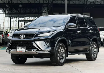 FORTUNER 2.4 LEADER V  2023 สีดำ สปอร์ต ปีใหม่ ผ่อน 16,000