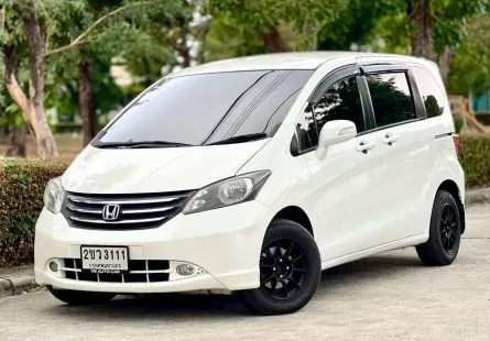2010 Honda Freed 1.5 E รถบ้าน สภาพดี