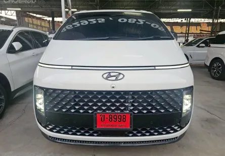 Hyundai Staria 2.2 Premium with Sunroof 2023 ไมล์น้อยมาก มือเดียวป้ายแดง  เจ้าของขายเอง 