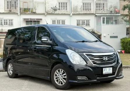 Hyundai H-1 2.5 Elite ปี 2015 เลขไมล์น้อย รถมือเดียว ไมล์น้อย 