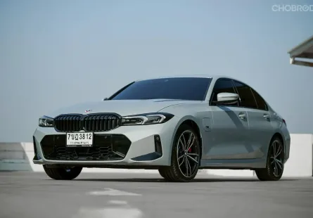 BMW 330e M Sport ปี 2022 มือเดียวป้ายแดง สภาพสวยสุดๆ เจ้าของดูแลอย่างดี ประหยัดไปเป็นล้าน