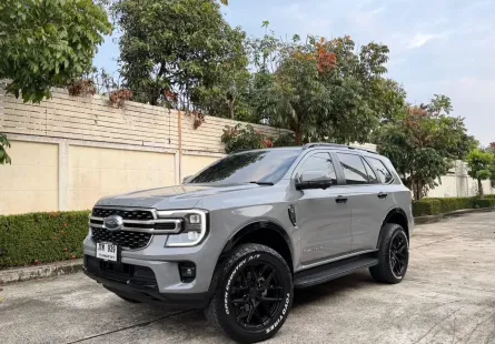 Ford Everest 3.0 V6 Platinum 2024 รถปีใหม่ ไมล์น้อย สภาพป้ายแดง แต่งสวย 