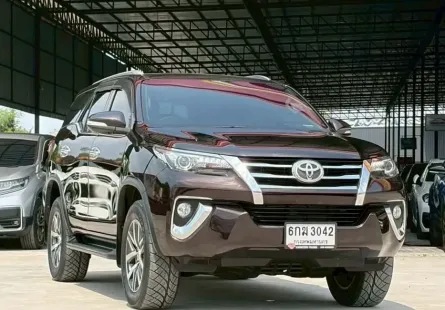 Toyota Fortuner 2.4 V 2017 รถครอบครัวมือสองสภาพดี