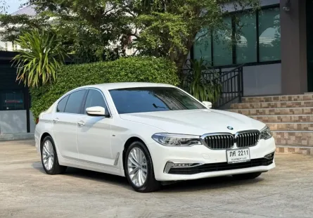  BMW 520D G30 รถมือเดียวออกป้ายแดง รถวิ่งน้อย เข้าศูนย์ตรงระยะ รถไม่เคยมีอุบัติเหตุครับ