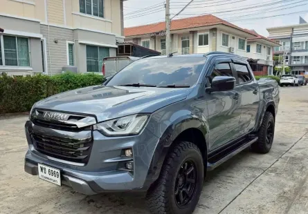 Isuzu D-Max V-Cross 3.0 Ddi M 4*4(4 ประตู) สีเทา ปี 2023 ไมล์ 50,000กม. รถสวย ไมล์น้อย  