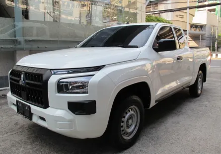 2025 MITSUBISHI TRITON CAB 2.4 ACTIVE เกียร์ธรรมดา สีขาว วิ่งน้อย 6,241 กม รถสวยสภาพใหม่ ฟรีดาวน์