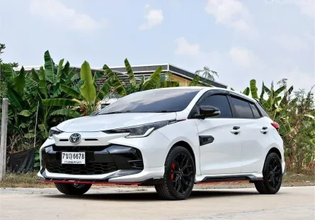Toyota Yaris ​1.2 S Premium​ รุ่นท๊อปสุด  A/T ปี 2024 จด 2025