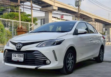 2019 Toyota VIOS 1.5 Mid รถเก๋ง 4 ประตู 