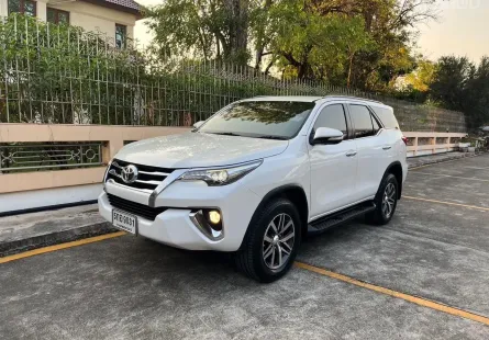 2017 FORTUNER 2.8 V ดีเซล ออโต้ รถเจ้าของเดียว รถสวย  รับประกัน เครื่อง เกียร์ 2 ปี หรือ 20,000 กม.