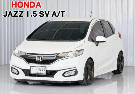 Honda JAZZ 1.5SV  i-VTEC รถเก๋ง 5 ประตู รถสภาพดี มีประกัน