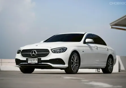 Benz E300e Avantgarde ปี 2021  รถมือเดียว ป้ายแดง  เซอร์วิสศูนย์ พร้อมใช้งาน