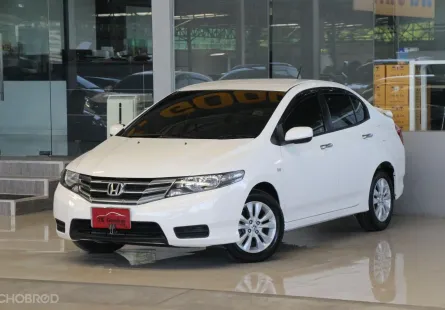 2013 Honda CITY 1.5 i-VTEC รถเก๋ง 4 ประตู 