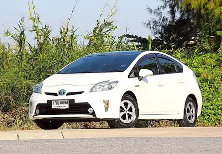 Toyota Prius 1.8 Hybrid ปี 2013 ออปชั่นครบ สวยเดิม Top Sunroof  