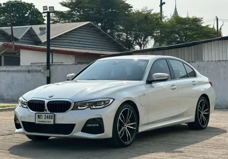 BMW 3 Series 330e 2020 รถสวยไมล์น้อย มือเดียวป้ายแดง เจ้าของขายเอง  
