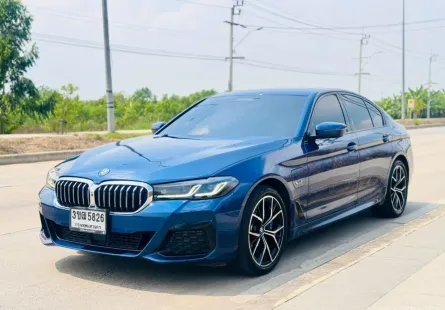 2022 BMW 5 Series 2.0 530e รถเก๋ง 4 ประตู ออกรถง่าย รถสวย ไมล์น้อย เจ้าของขายเอง  
