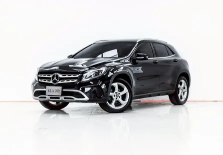 3B520 MERCEDES-BENZ GLA-CLASS GLA200 W156 AT 2020