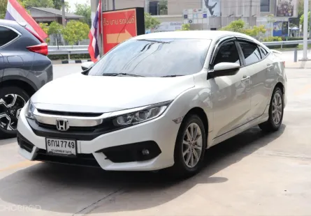 2017 Honda CIVIC 1.8 E i-VTEC รถเก๋ง 4 ประตู 