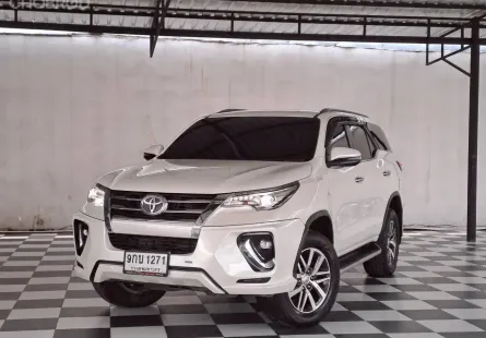 TOYOTA NEW FORTUNER 2.4 V.2WD.เบาะไฟฟ้า DISC 4 ล้อ เกียร์ออโต้ ปี 2019 จด 2020 (รถบ้าน มือเดียว)