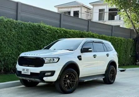 Ford Everest 3.2 Titanium ปี 2018 รถบ้าน มือเดียวป้ายแดง 
