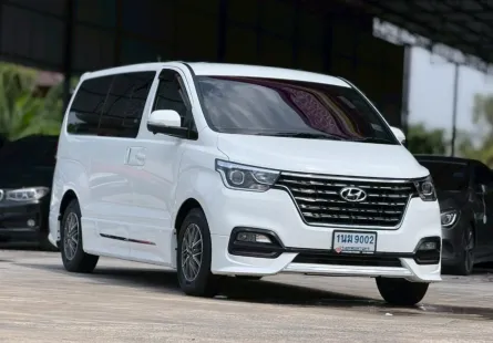 Hyundai H-1 2.5 Deluxe 2019 ออปชั่นครบ พร้อมใช้งาน