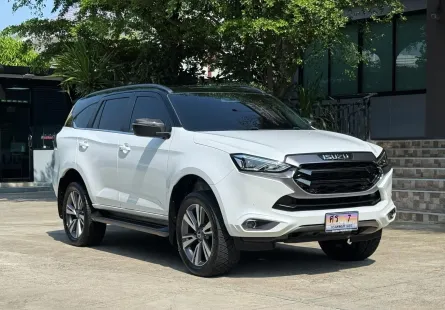 2024 ISUZU MU-X 3.0 ULTIMATE 4WD รถมือเดียว วิ่งเพียง2X,XXX KM  รถไม่เคยมีอุบัติเหตุครับ