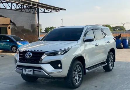 Toyota Fortuner 2.4 V 2021 ราคาพิเศษสุด