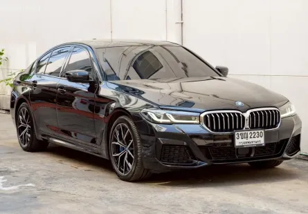 2022 BMW 5 Series 2.0 530e รถเก๋ง 4 ประตู ออกรถง่าย รถสวย ไมล์น้อย เจ้าของขายเอง  