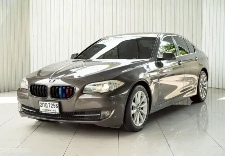 BMW SERIES 5, 525d  ปี 2013 สีน้ำตาล โฉม F10 ปี10-17