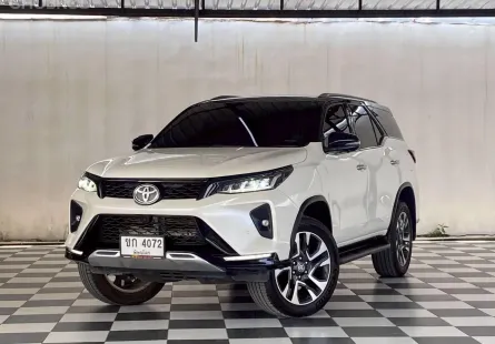 TOYOTA LEGENDER 2.4 V.2WD.BLACK TOP เกียร์ออโต้ ปี 2020 จด 2021