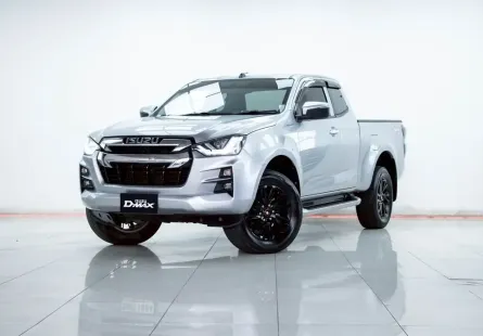 2B397 ISUZU D-MAX V-CROSS 3.0 Z CAB MT4WD 2021