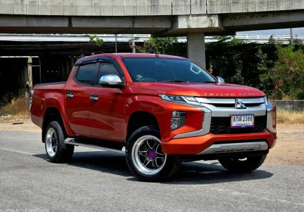 Mitsubishi Triton 2.4Gls 4ประตู เกียร์Auto สีส้ม 2019
