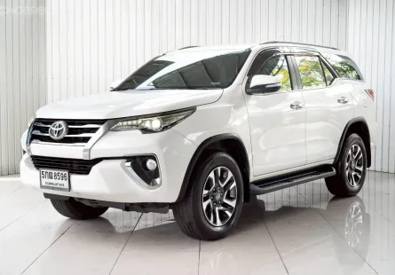 Toyota Fortuner 2.4 V ปี 2016 รถมือสองสภาพดี