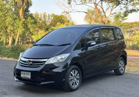Honda Freed 1.5 E ปี 2013 รถครอบครัว 7 ที่นั่ง สภาพสวย