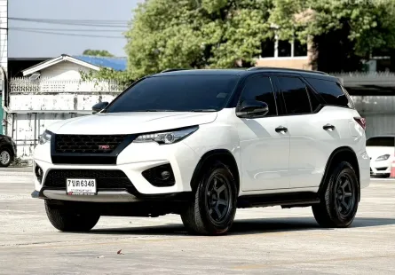 2015 Toyota Fortuner 2.8 V SUV ดาวน์ 0%