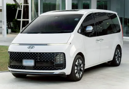 HYUNDAI STARIA 2.2 TOP /SUNROOF ปี 2022 สีขาว