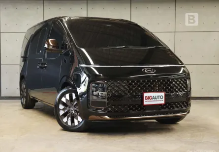 2023 Hyundai Staria 2.2 Premium with sunroof Van AT ไมล์แท้ รับประกันตัวรถ 5 ปี 150,000 KM B7779